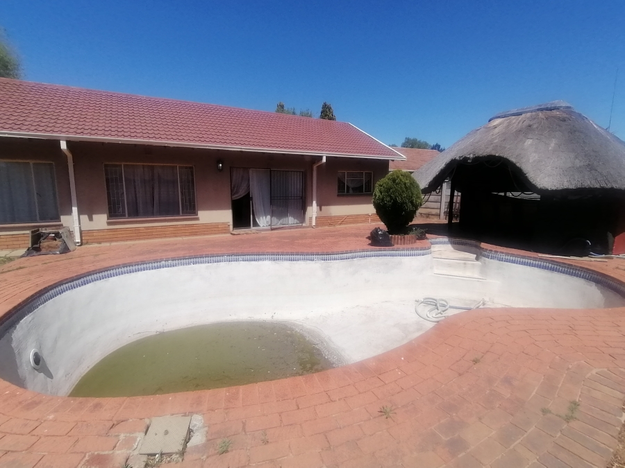 3 Bedroom Property for Sale in La Hoff North West